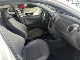 VOLKSWAGEN - VOYAGE - 2012/2013 - Branca - R$ 34.000,00