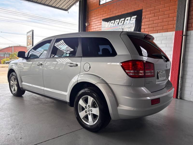 DODGE - JOURNEY - 2010/2010 - Prata - R$ 44.000,00