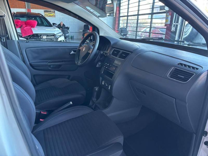 VOLKSWAGEN - CROSSFOX - 2011/2011 - Branca - R$ 43.000,00