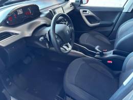 PEUGEOT - 2008 - 2016/2017 - Prata - R$ 59.000,00