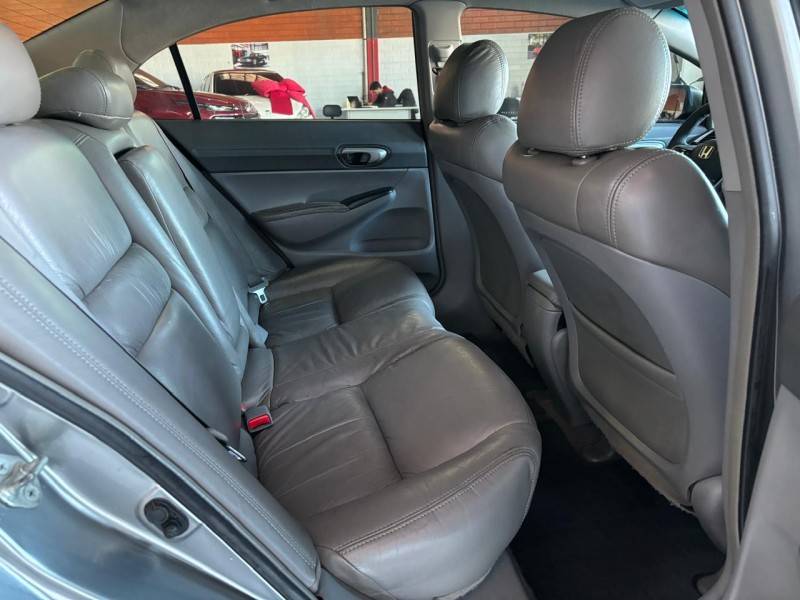 HONDA - CIVIC - 2011/2011 - Cinza - R$ 52.000,00