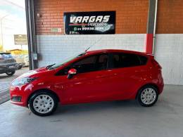 FORD - FIESTA - 2017/2017 - Vermelha - R$ 53.000,00