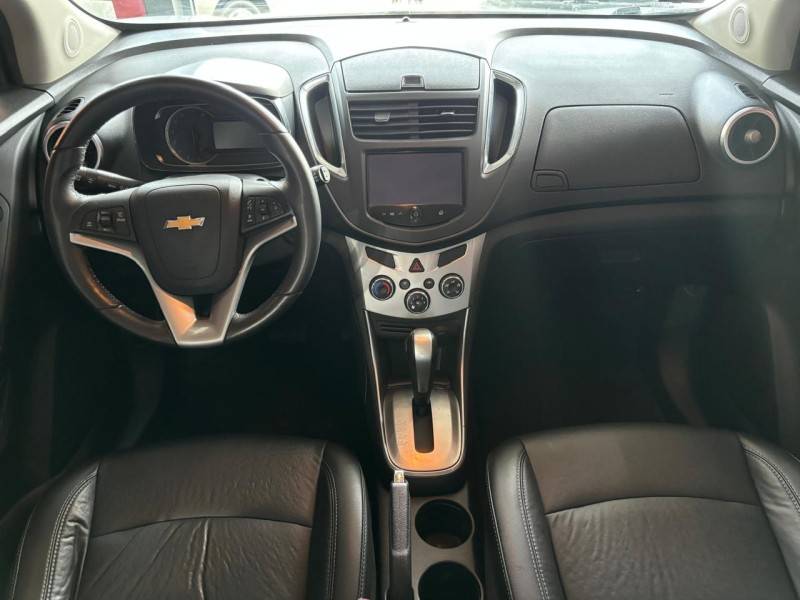 CHEVROLET - TRACKER - 2015/2015 - Branca - R$ 69.000,00