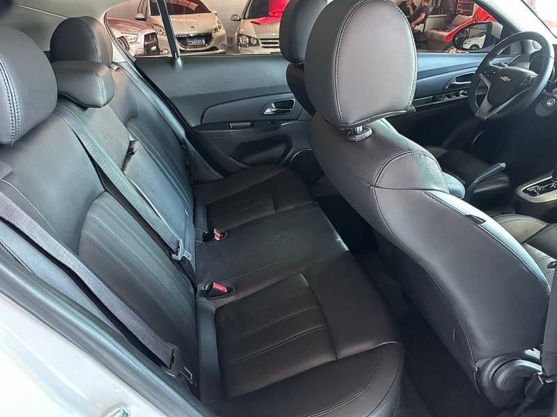CHEVROLET - CRUZE - 2015/2015 - Branca - R$ 68.000,00