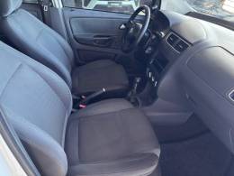 VOLKSWAGEN - FOX - 2011/2011 - Branca - R$ 29.000,00