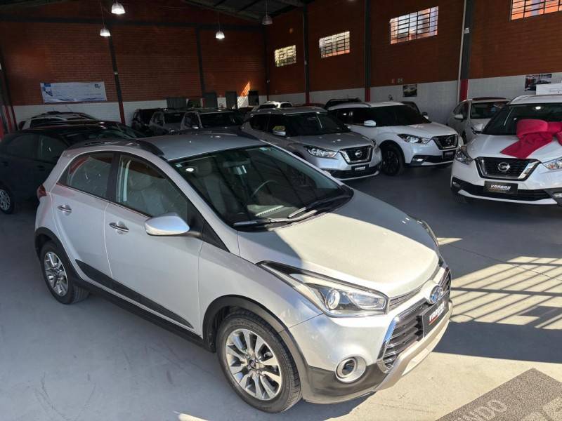 HYUNDAI - HB20X - 2016/2016 - Prata - R$ 67.000,00
