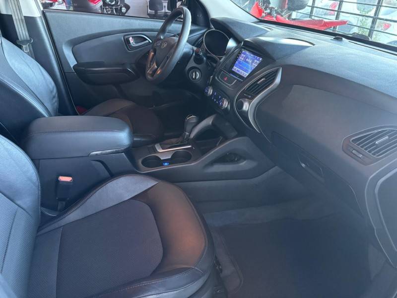 HYUNDAI - IX35 - 2016/2017 - Branca - R$ 84.000,00