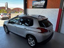 PEUGEOT - 2008 - 2016/2017 - Prata - R$ 59.000,00