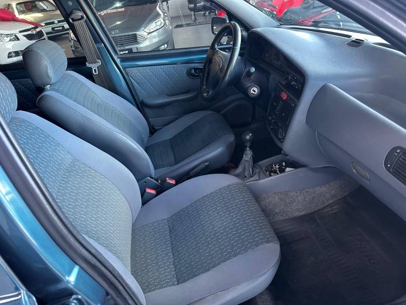 FIAT - PALIO - 2001/2001 - Verde - R$ 15.900,00