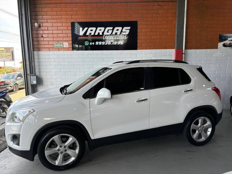 CHEVROLET - TRACKER - 2015/2015 - Branca - R$ 69.000,00