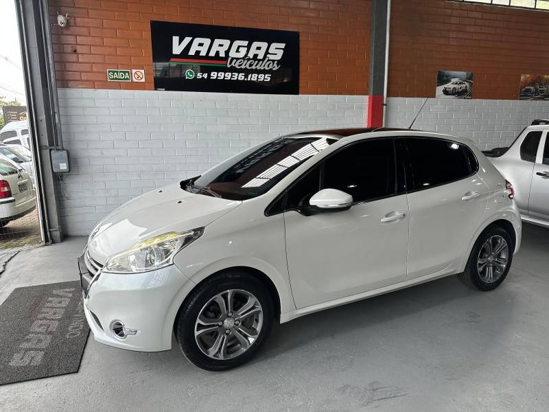 PEUGEOT - 208 - 2013/2013 - Branca - R$ 46.000,00