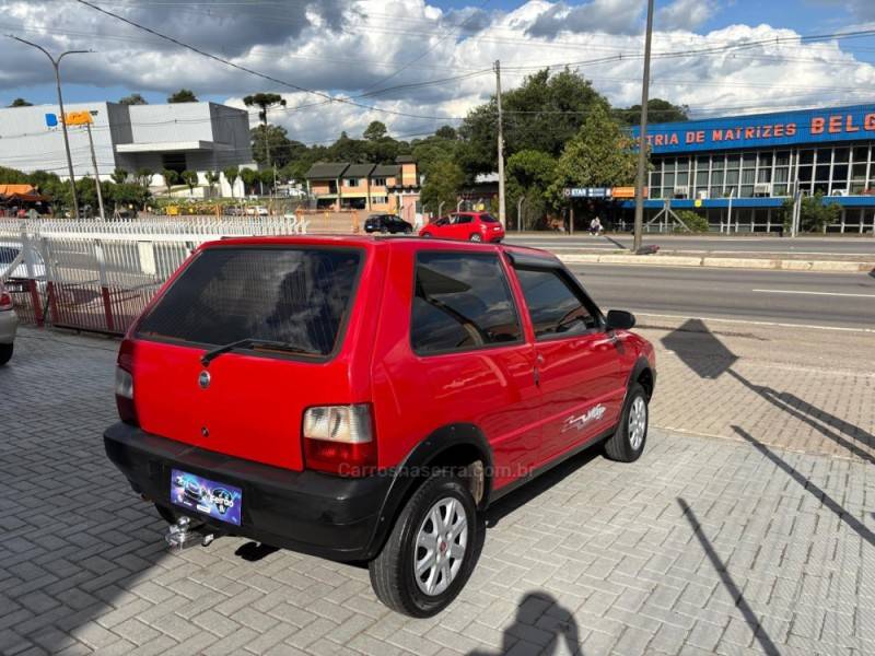 FIAT - UNO - 2007/2007 - Vermelha - R$ 18.000,00