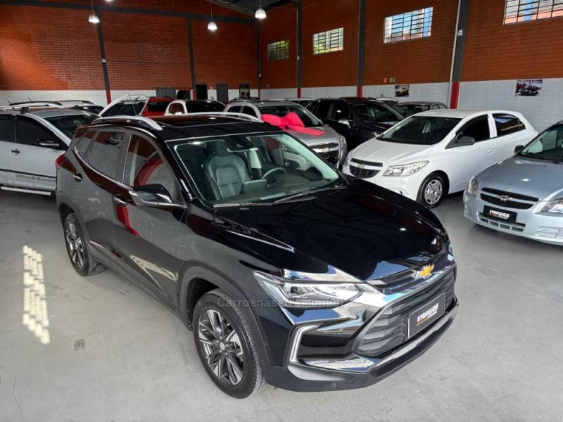 CHEVROLET - TRACKER - 2024/2025 - Preta - R$ 136.000,00