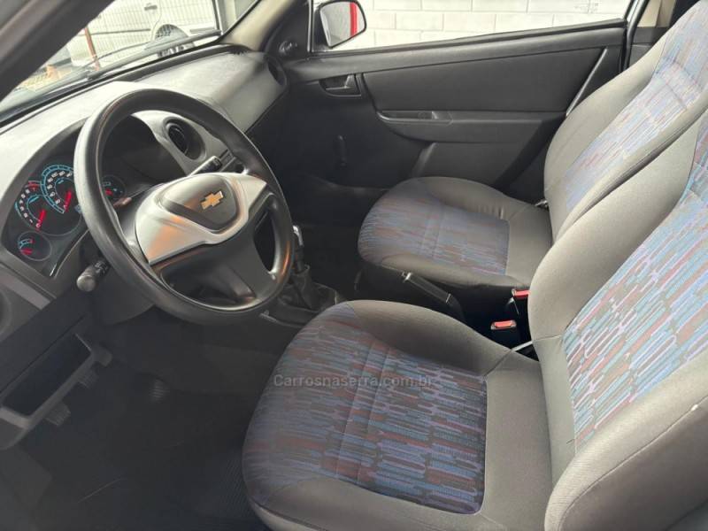 CHEVROLET - CELTA - 2011/2012 - Prata - R$ 24.000,00