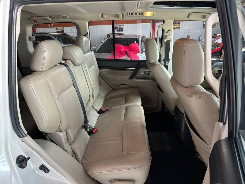 MITSUBISHI - PAJERO FULL - 2014/2014 - Branca - R$ 138.000,00
