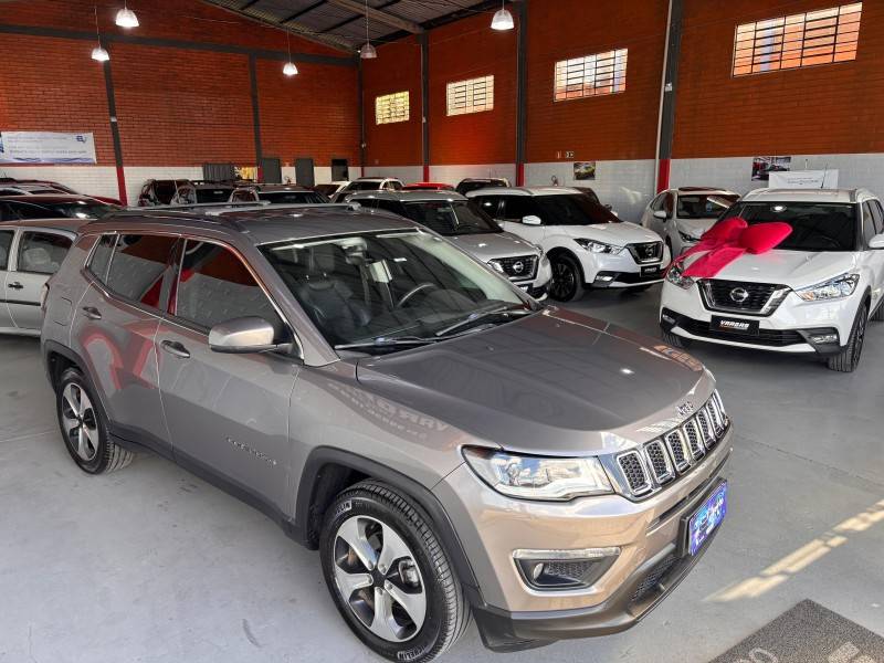 JEEP - COMPASS - 2018/2018 - Cinza - R$ 90.000,00