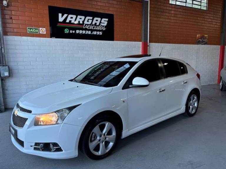 CHEVROLET - CRUZE - 2014/2014 - Branca - R$ 75.000,00
