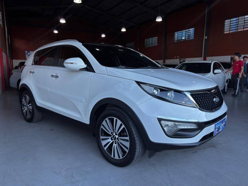 KIA MOTORS - SPORTAGE - 2014/2015 - Branca - R$ 86.000,00