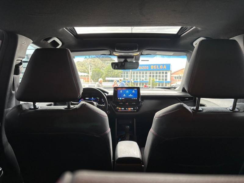 TOYOTA - COROLLA - 2023/2024 - Branca - R$ 170.000,00