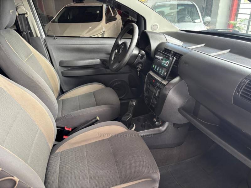 VOLKSWAGEN - CROSSFOX - 2008/2009 - Prata - R$ 37.000,00