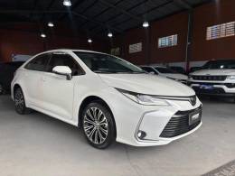 TOYOTA - COROLLA - 2021/2022 - Branca - R$ 149.000,00