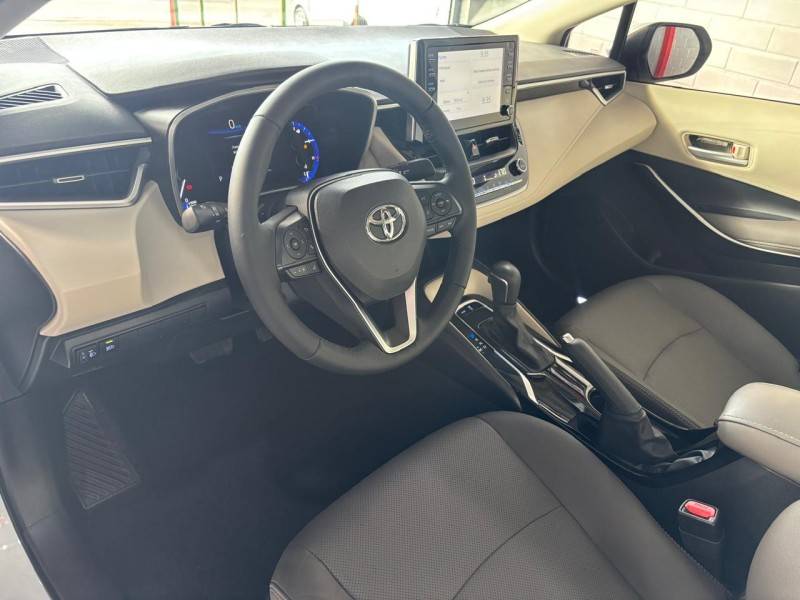 TOYOTA - COROLLA - 2021/2022 - Branca - R$ 149.000,00