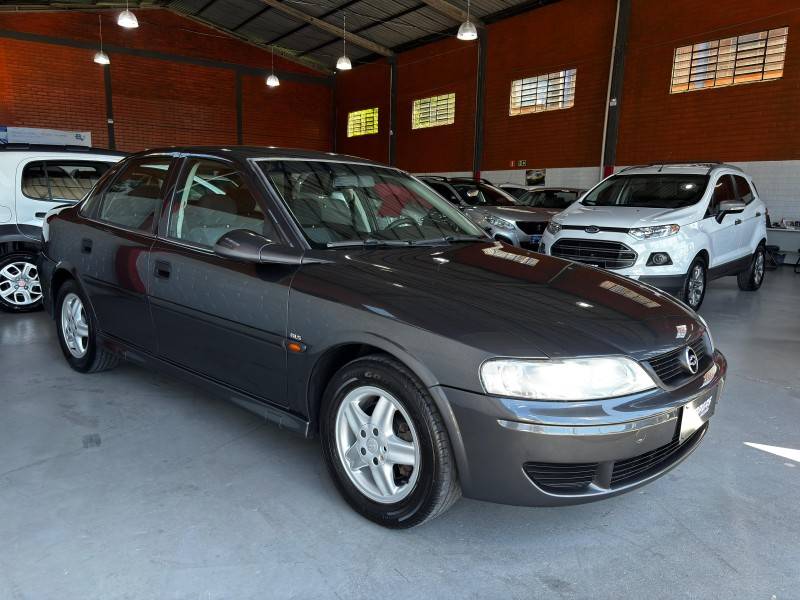 CHEVROLET - VECTRA - 2002/2002 - Cinza - R$ 29.000,00