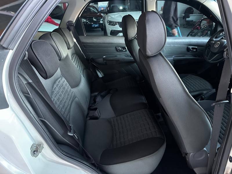 FIAT - PALIO - 2016/2017 - Branca - R$ 52.000,00