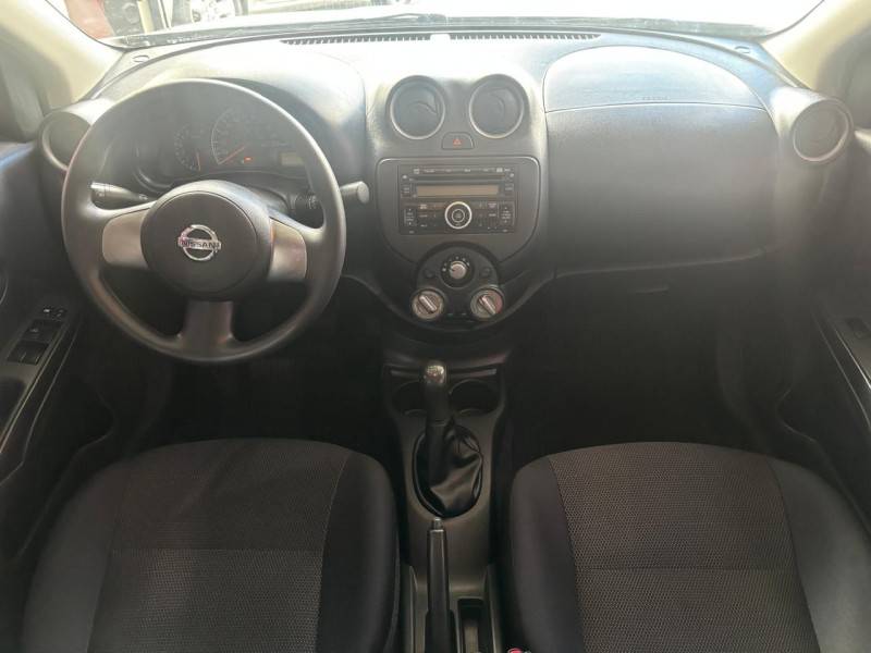 NISSAN - VERSA - 2012/2013 - Prata - R$ 39.000,00