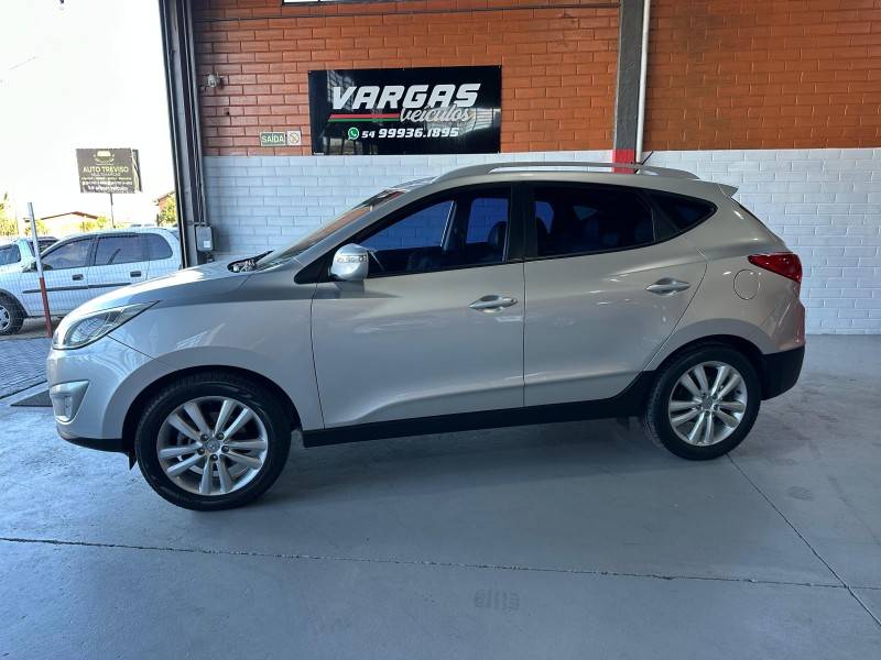 HYUNDAI - IX35 - 2011/2012 - Prata - R$ 63.000,00